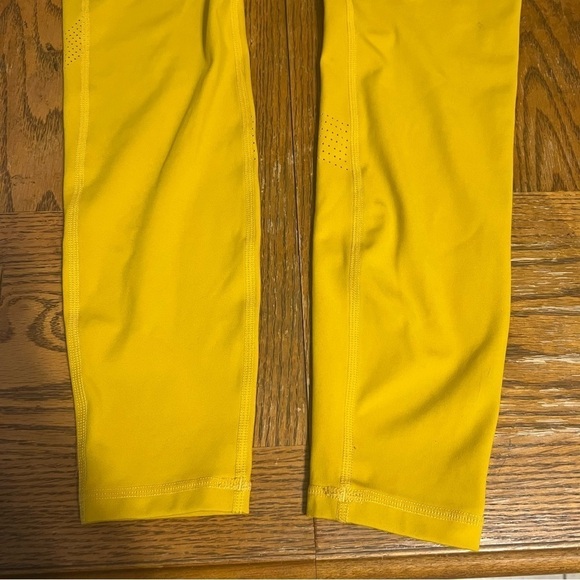 Alphalete Surface Power Crossover Waist Leggings in Gold Sz M Athletic - Picture 9 of 15